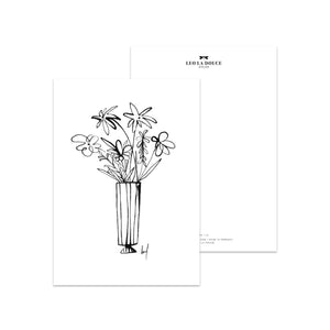 Postkarte - B/W FLOWER VASE Postkarte Leo la Douce 